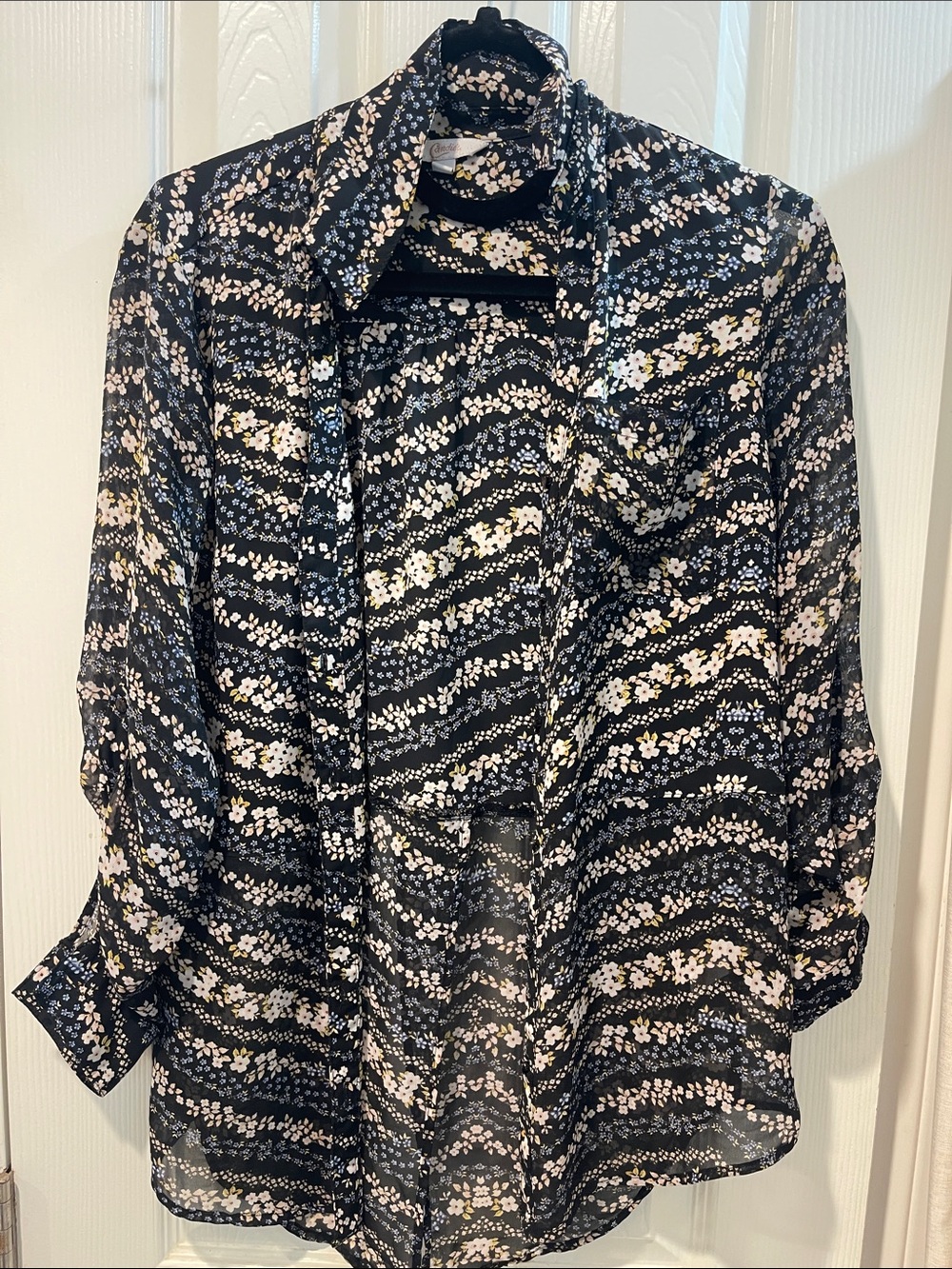 Candies juniors Black Floral Button-Up Shirt